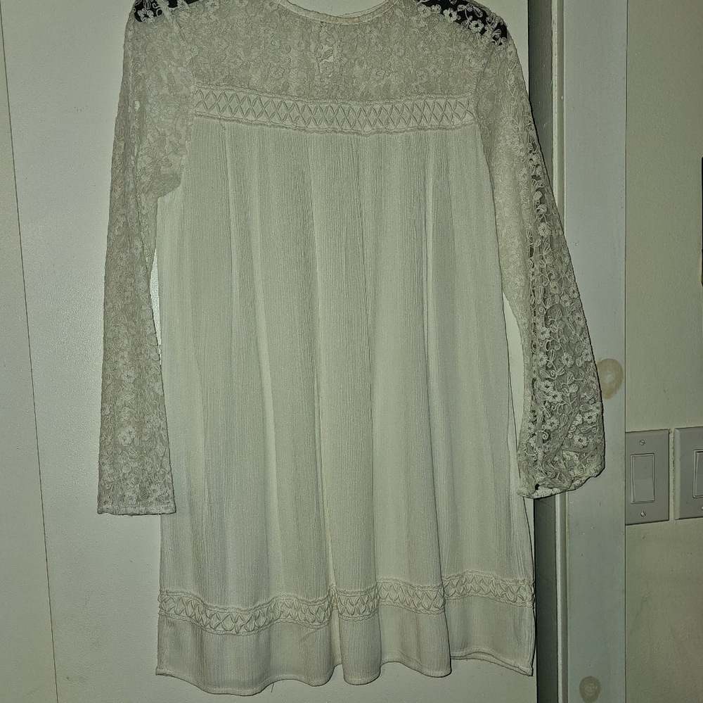Nwot White Blouse - image 3
